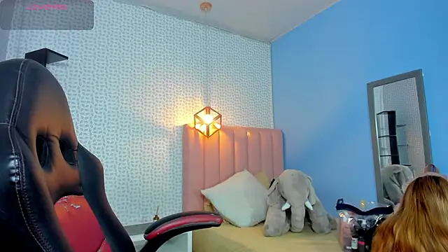 Snapshot of CALANTHELOVE1 chatting on 18, 10, 2025 CALANTHELOVE1 online show from 18, 10, 2025