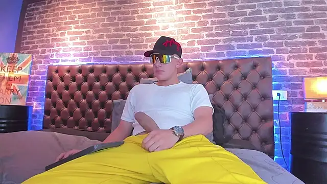 Snapshot of Thomas_May4rs chatting on 21, 2, 2025 Thomas May4rs online show from 21, 2, 2025