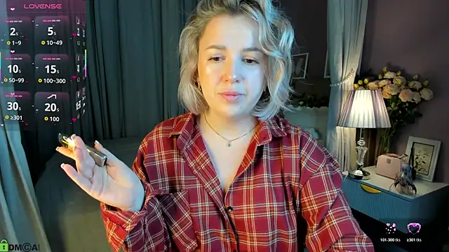 Nikki Kai online show from 30, 10, 2025