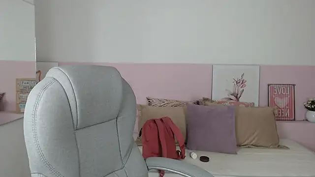 brendathompson  online show from 15, 2, 2025