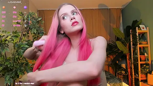 Gretchen Mol online show from 16, 12, 2025