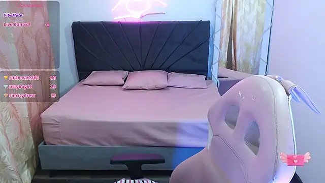 palmerfox tay online show from 7, 3, 2025