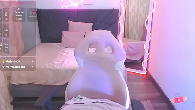 palmerfox tay online show from 11, 3, 2025