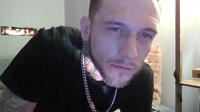 Snapshot of cruz815 chatting on 12, 5, 2026 cruz815 online show from 12, 5, 2026