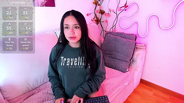 sophie moonnn online show from 25, 2, 2025