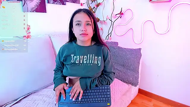 sophie moonnn online show from 5, 3, 2025