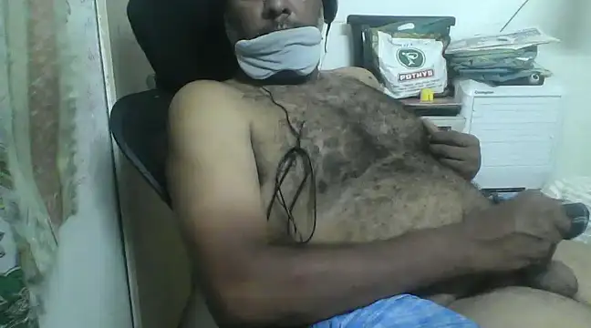 Snapshot of awesomeroc123 chatting on 28, 2, 2025 awesomeroc123 online show from 28, 2, 2025