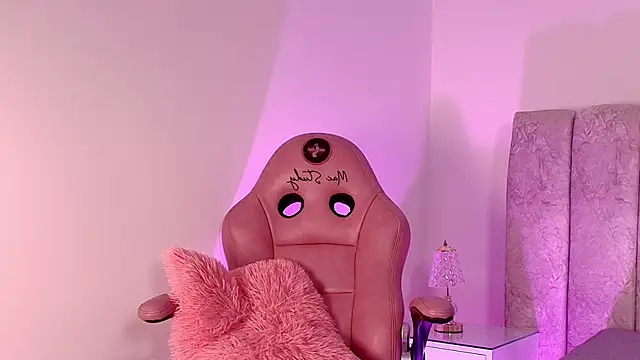 sara lopee1 online show from 12, 11, 2025