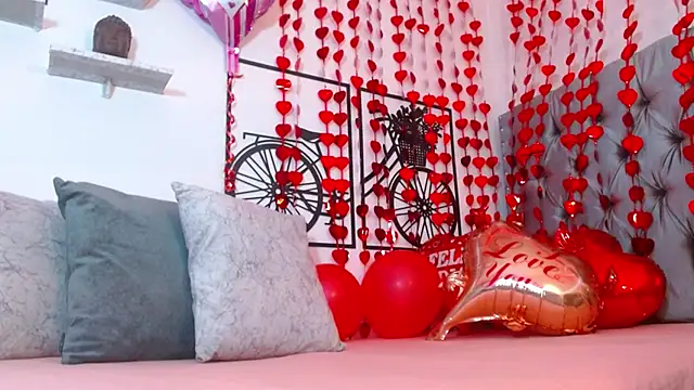 Roxy Stonee online show from 14, 2, 2025