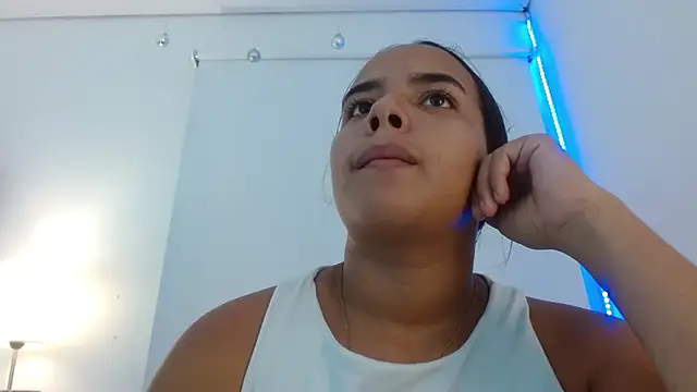 Roxy Stonee online show from 30, 9, 2025