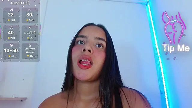 Roxy Stonee online show from 25, 10, 2025