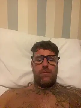 Snapshot of Jamesdeanmcqueen chatting on 3, 11, 2025 Jamesdeanmcqueen online show from 3, 11, 2025