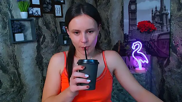 ValeriaHeart  online show from 3, 12, 2025