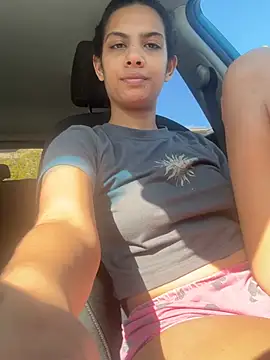 Snapshot of Liyah_19 chatting on 20, 2, 2026 Liyah 19 online show from 20, 2, 2026