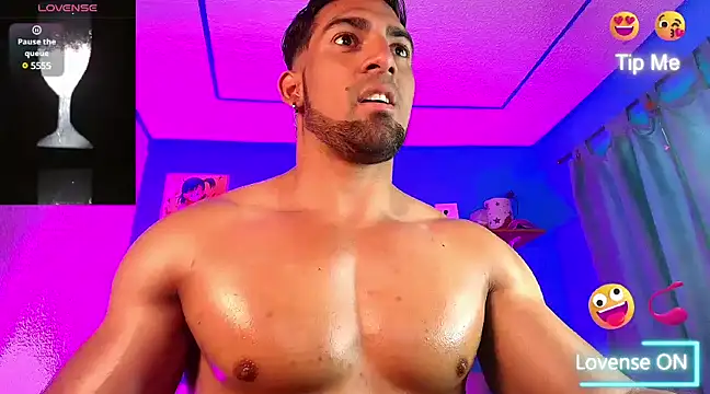 Snapshot of Maxxi_Brown chatting on 9, 3, 2025 Maxxi Brown online show from 9, 3, 2025