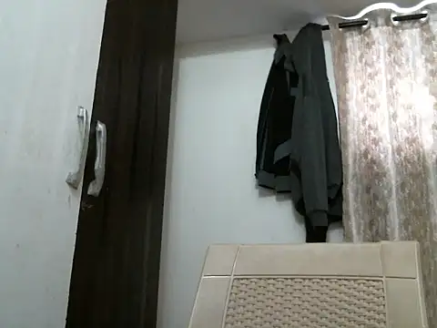 Snapshot of indianhairybull chatting on 24, 2, 2026 indianhairybull online show from 24, 2, 2026