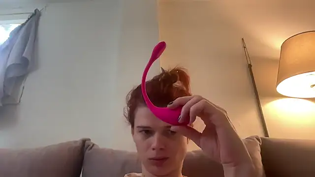 Snapshot of ScarletBottom chatting on 16, 9, 2025 ScarletBottom online show from 16, 9, 2025