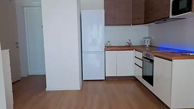 Enjoy everymoment  online show from 20, 3, 2026