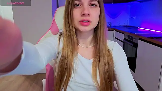 Enjoy everymoment  online show from 15, 4, 2026