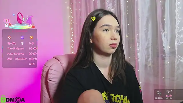 Arianahot777 online show from 4, 11, 2025