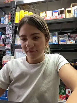 Andrea18 blonde online show from 9, 4, 2026