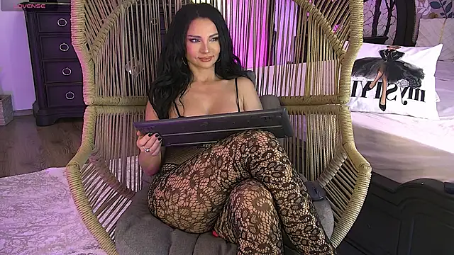 Snapshot of Amber_Luna chatting on 13, 3, 2025 Amber Luna online show from 13, 3, 2025