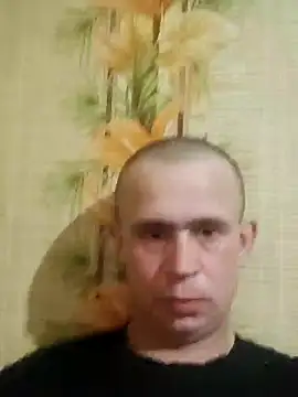 Snapshot of alex_brow_n chatting on 1, 2, 2025 alex brow n online show from 1, 2, 2025