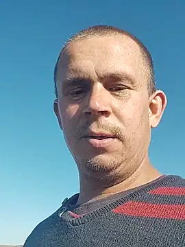 Snapshot of alex_brow_n chatting on 21, 9, 2025 alex brow n online show from 21, 9, 2025
