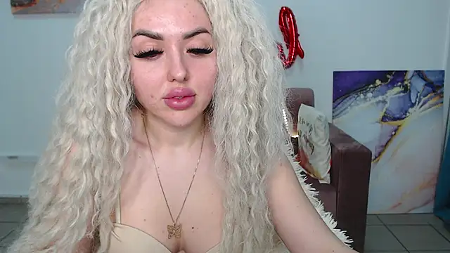 Snapshot of MissisCaty chatting on 3, 3, 2025 MissisCaty online show from 3, 3, 2025