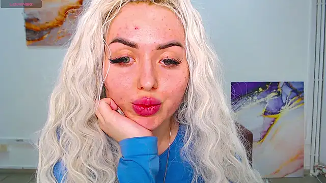 Snapshot of MissisCaty chatting on 12, 3, 2025 MissisCaty online show from 12, 3, 2025