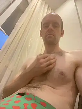 Snapshot of LynnAhNight chatting on 9, 9, 2025 LynnAhNight online show from 9, 9, 2025