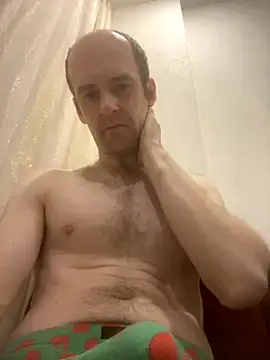 Snapshot of LynnAhNight chatting on 7, 10, 2025 LynnAhNight online show from 7, 10, 2025