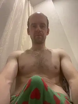 Snapshot of LynnAhNight chatting on 10, 10, 2025 LynnAhNight online show from 10, 10, 2025