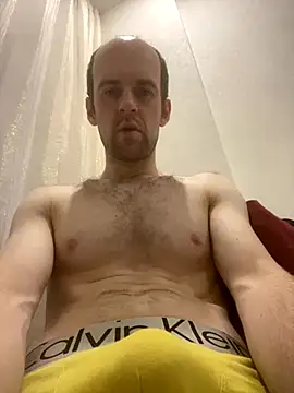 Snapshot of LynnAhNight chatting on 11, 10, 2025 LynnAhNight online show from 11, 10, 2025