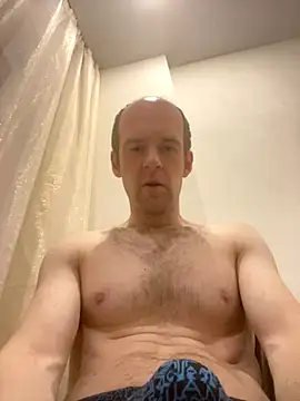 Snapshot of LynnAhNight chatting on 14, 10, 2025 LynnAhNight online show from 14, 10, 2025