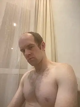 Snapshot of LynnAhNight chatting on 27, 10, 2025 LynnAhNight online show from 27, 10, 2025