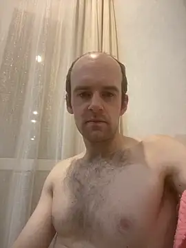 Snapshot of LynnAhNight chatting on 28, 10, 2025 LynnAhNight online show from 28, 10, 2025