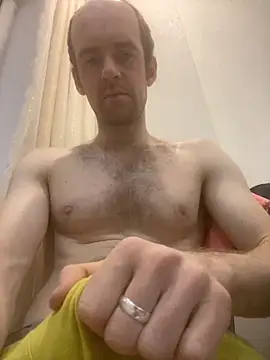 Snapshot of LynnAhNight chatting on 30, 10, 2025 LynnAhNight online show from 30, 10, 2025