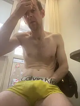 Snapshot of LynnAhNight chatting on 2, 4, 2026 LynnAhNight online show from 2, 4, 2026