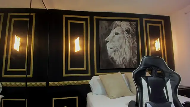 tiffanny doll  online show from 25, 3, 2026