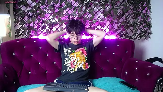 Snapshot of PepperTwink chatting on 14, 2, 2025 PepperTwink online show from 14, 2, 2025