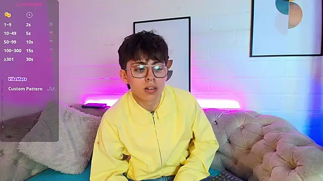 Snapshot of PepperTwink chatting on 9, 3, 2025 PepperTwink online show from 9, 3, 2025