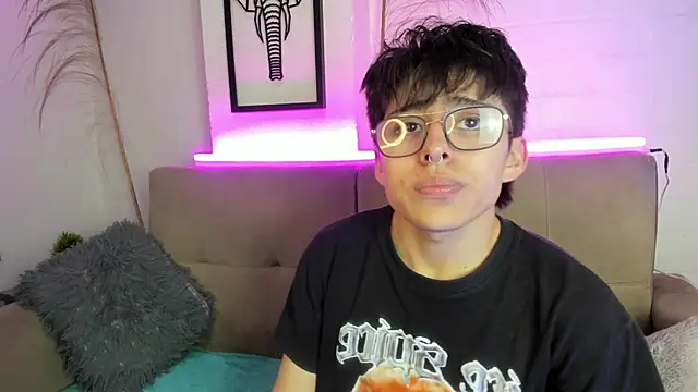 Snapshot of PepperTwink chatting on 20, 3, 2025 PepperTwink online show from 20, 3, 2025