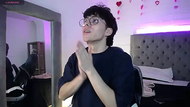 Snapshot of PepperTwink chatting on 12, 9, 2025 PepperTwink online show from 12, 9, 2025