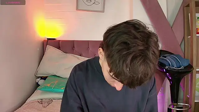 Snapshot of PepperTwink chatting on 17, 11, 2025 PepperTwink online show from 17, 11, 2025