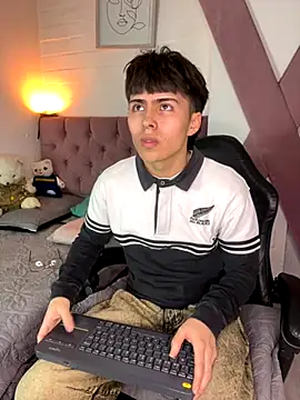 Snapshot of PepperTwink chatting on 19, 11, 2025 PepperTwink online show from 19, 11, 2025