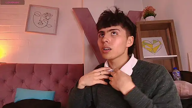 Snapshot of PepperTwink chatting on 24, 11, 2025 PepperTwink online show from 24, 11, 2025