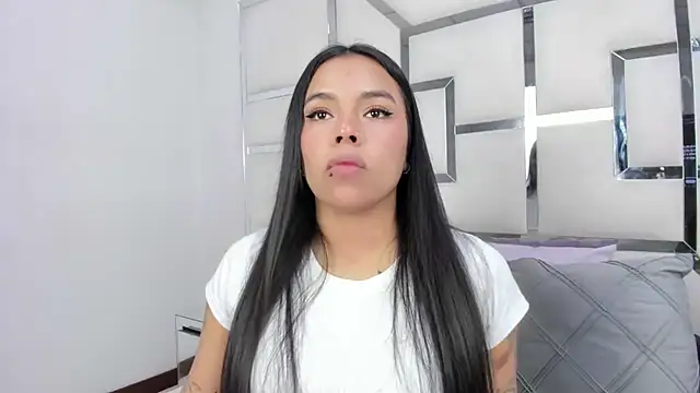 ZoeWan69 online show from 26, 3, 2026