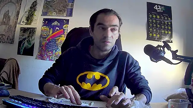 ReyDeBotones online show from 15, 4, 2026