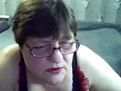 Snapshot of ElzaJewel chatting on 8, 2, 2025 ElzaJewel online show from 8, 2, 2025